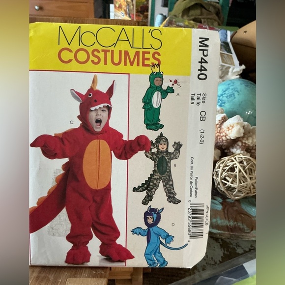 2 Patterns Crafts, Never Cut! McCalls MP440 & Simplicity R11526 - Picture 3 of 5